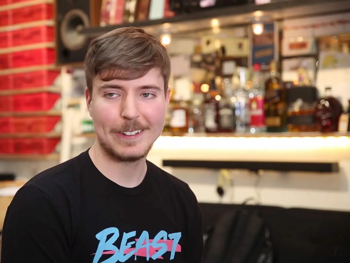 Mr beast кто это. Джимми MRBEAST. ЮТУБЕР Мистер Бист. Джимми MRBEAST Дональдсон. Мистер Мистер Мистер Бист.