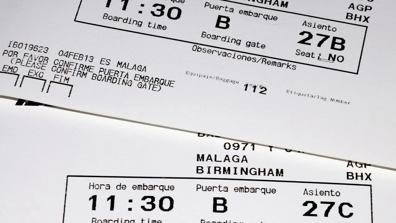 Boarding meaning. Посадочный талон. Что такое Boarding time на билете. Boarding time. Number of Passes.