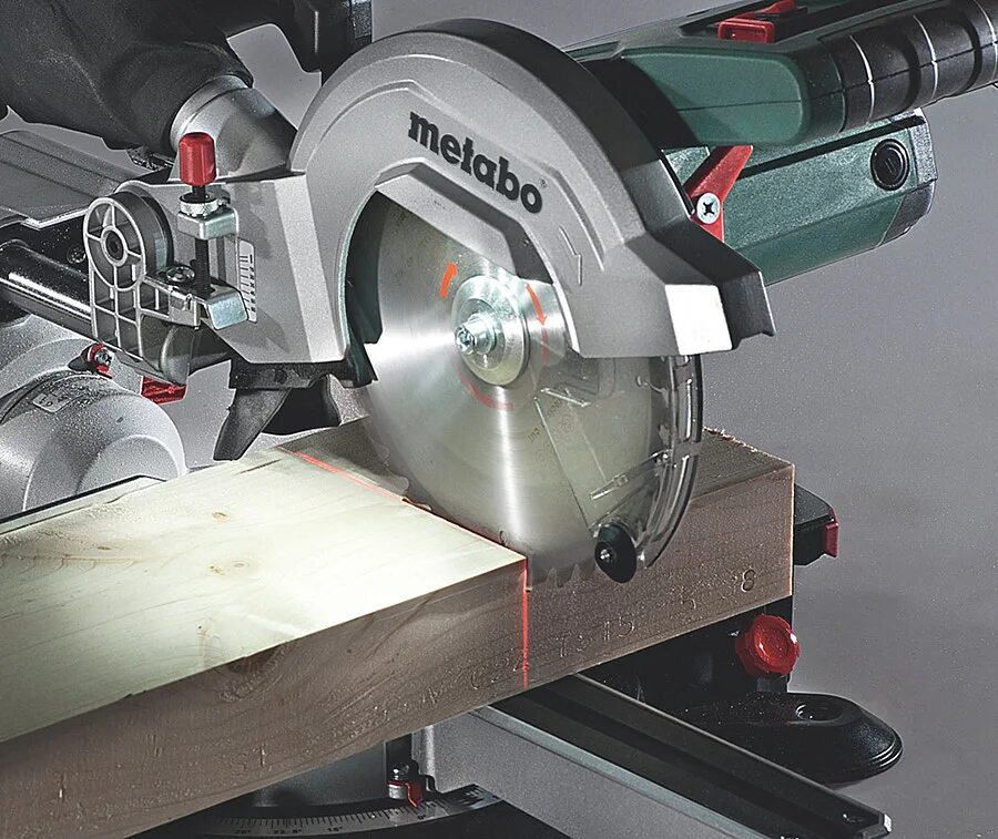 Пила 216. Metabo KS 254. Пила торцовочная Метабо KGS 216m. Metabo KGS 305 M. Торцовочная пила Metabo KGS 254.