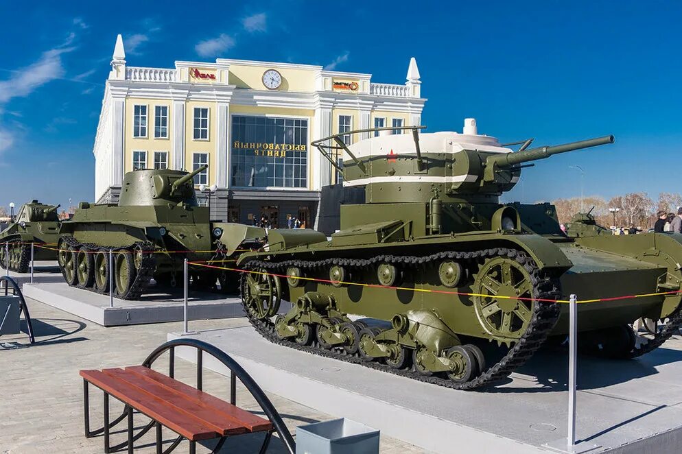 Музей в пышме. Музей военной техники боевая слава урала верхняя пышма. музей военной техники в верхней пышме. музей боевой славы урала в верхней пышме. музей техники в верхней пышме.