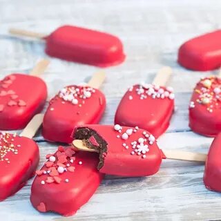 Муссовые эскимо на палочке