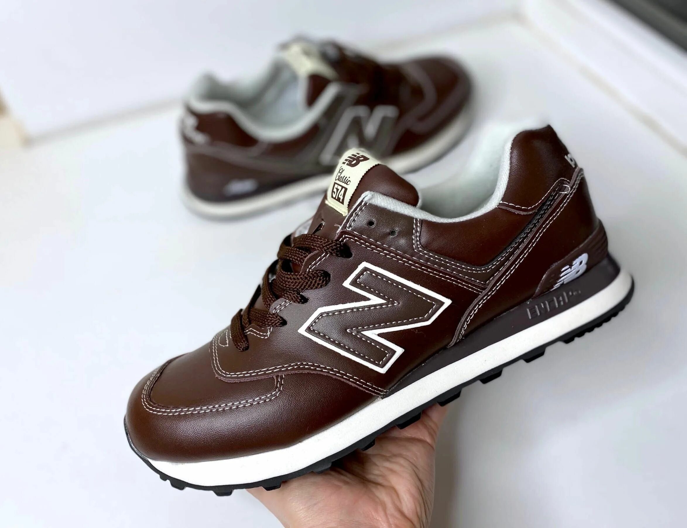 New balance коричневые