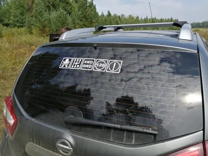 Заднее стекло nissan