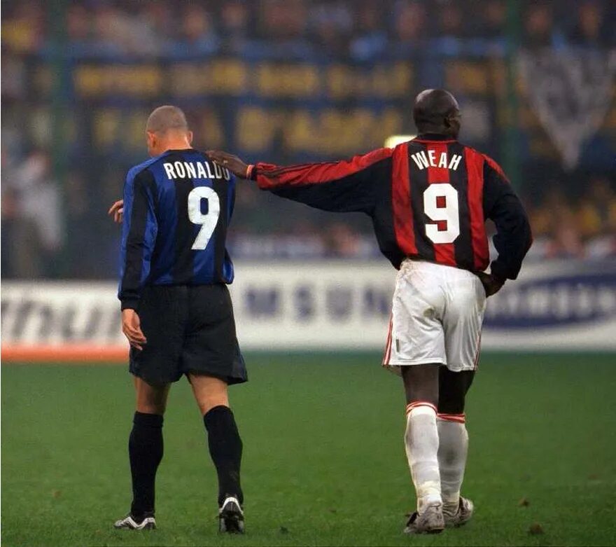 Футбол 9 1. Джордж Веа футболист. Роналдо Интер 10 номер. Milan 9 Weah.