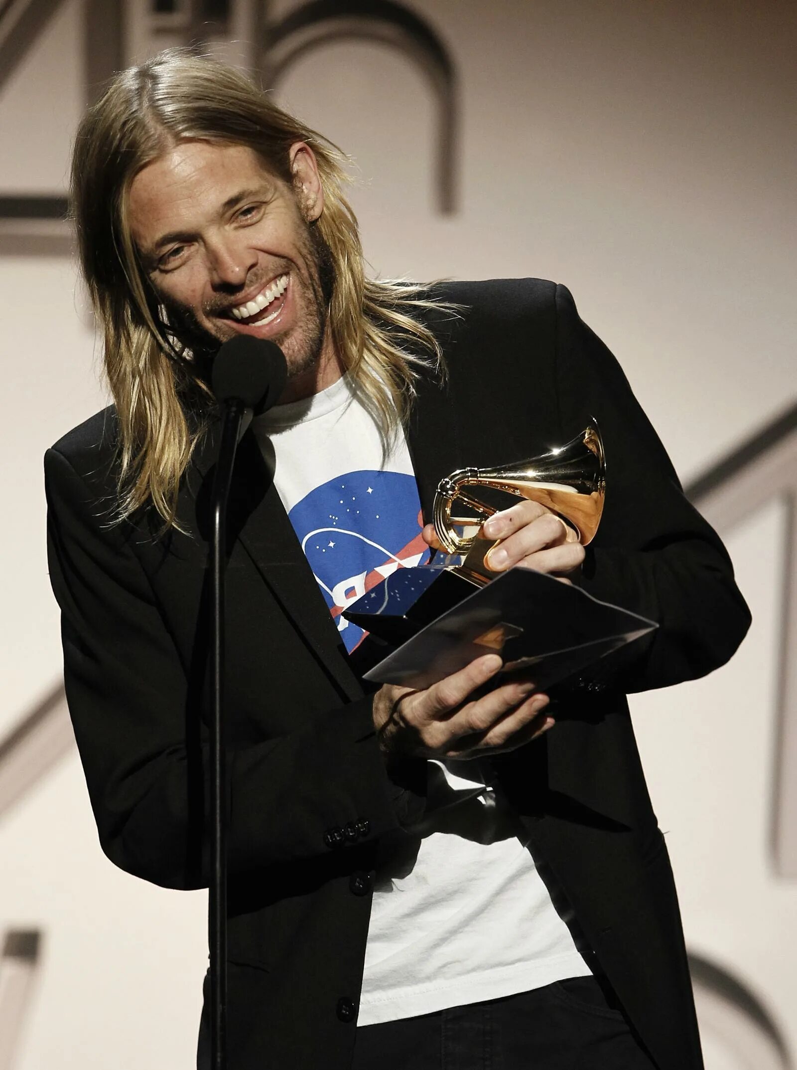 Taylor hawkins