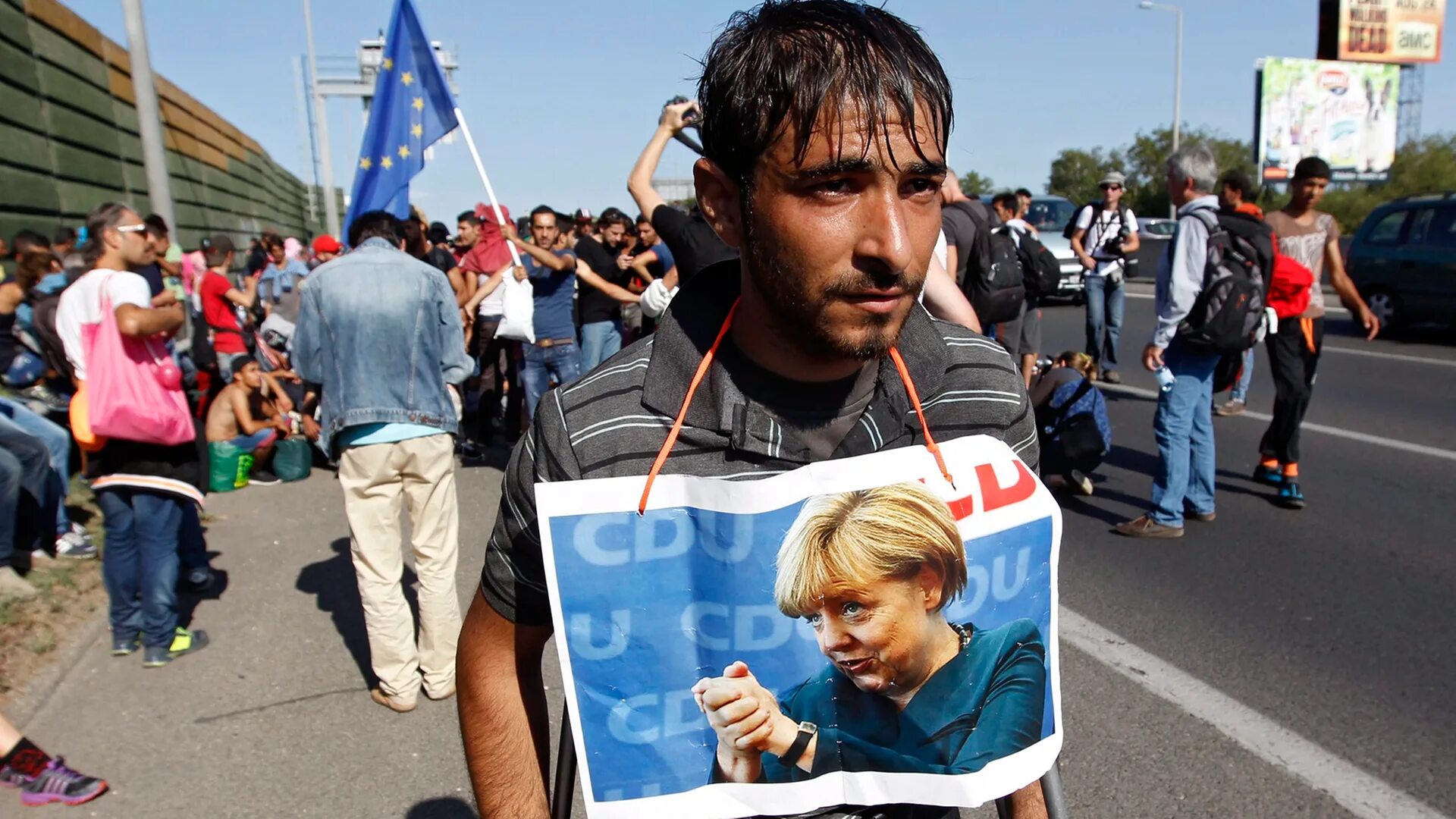 Германия 2011 беженцы. Беженцы в Германии. Иммигранты в Германии. Арабские беженцы в Европе. Сбежать в германию