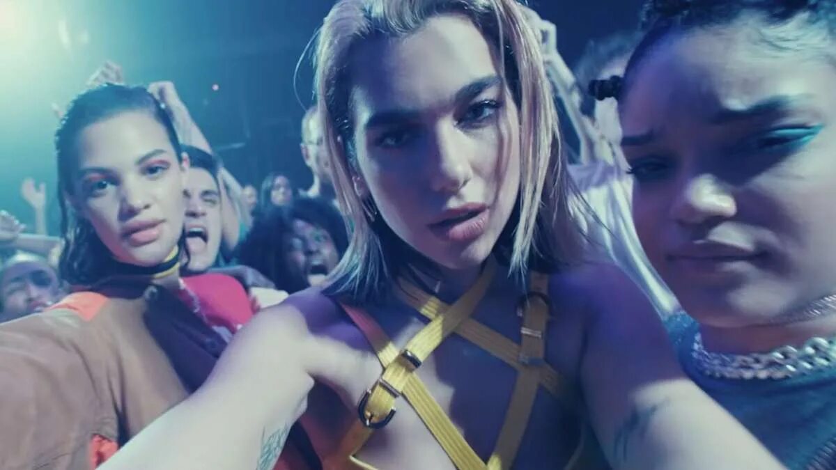 Dua lipa don t start. Дуа липа don't start. Дуа липа в клипе don. Dua Lipa Now. Dua Lipa из клипов.