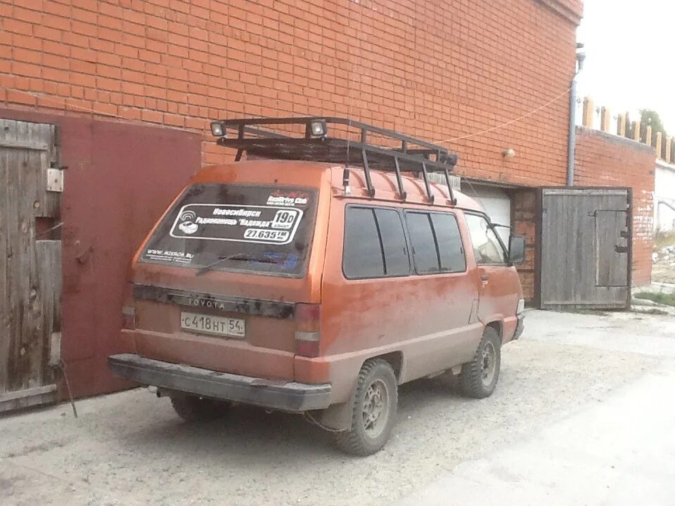 Багажник таун айс. Toyota Master Ace Surf, 1984. Тойота мастер айс 1990. Toyota Town Ace багажник. Таун айс мастер айс Сурф.