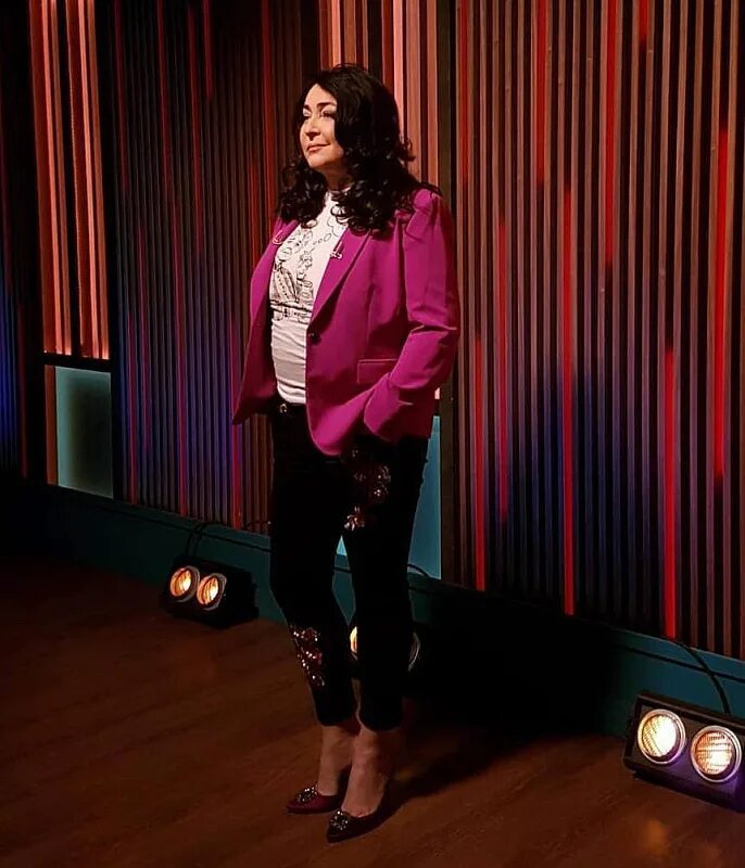 Лолита милявская. Лолита милявская стрижка 2023. Милявская 2021. Лололита милявскамилявская. Лолита милявская секрет на миллион.