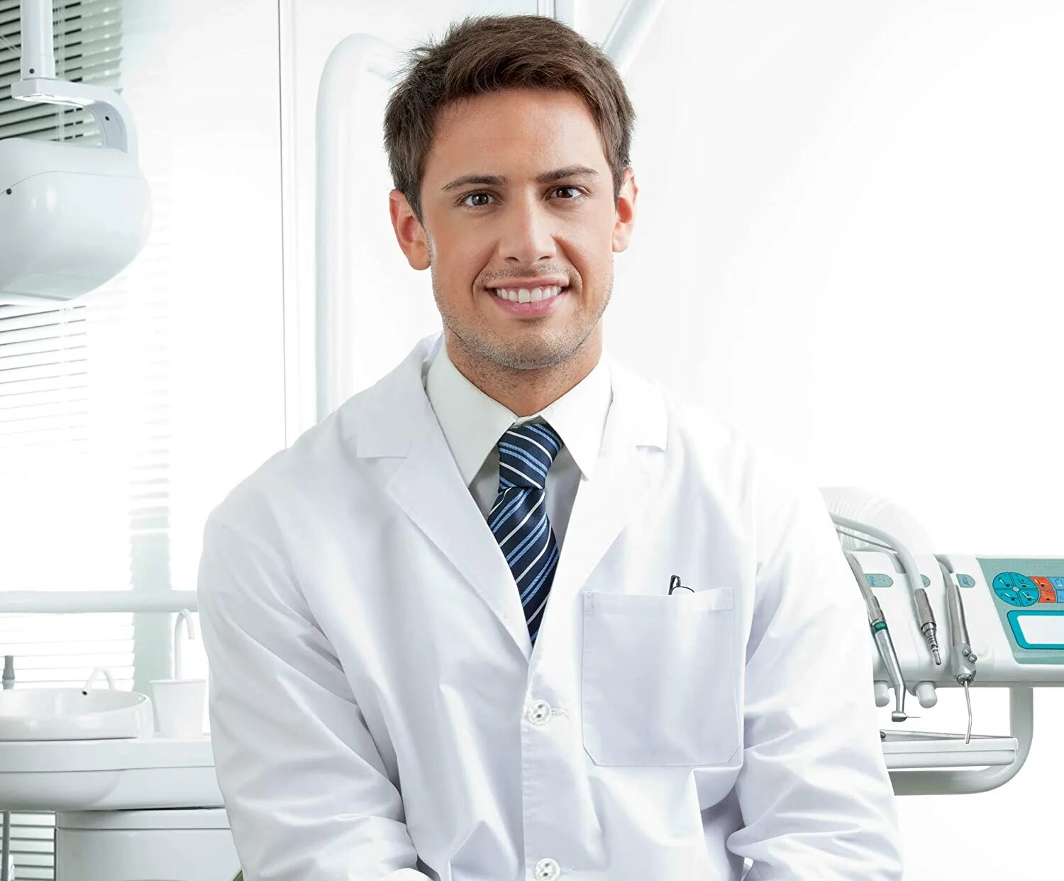 Жакет медицинский dickies eds. Men lab. Вадим юрьевич дантист. Медицинский халат пиджак мужской. Men lab.