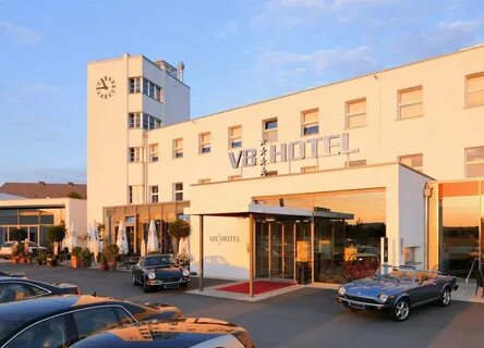 Hotel 8