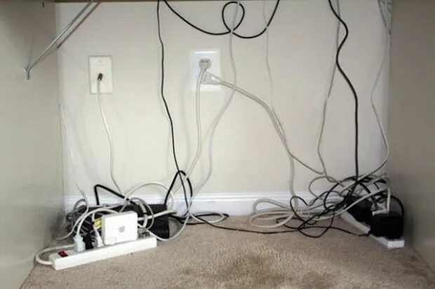 Charging wire. Messy charger cable. как навести порядок с проводами в гостиной. a lot of cables. broken box with wires.