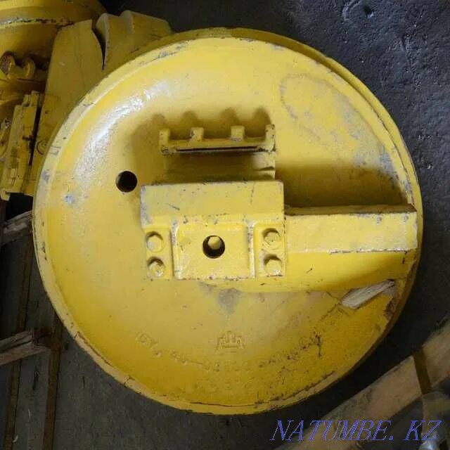 16y 40 03000. Направляющее колесо шантуй сд 16. 16y-40-03000 колесо направляющее бульдозер shantui sd16. направляющее колесо бульдозера shantui.