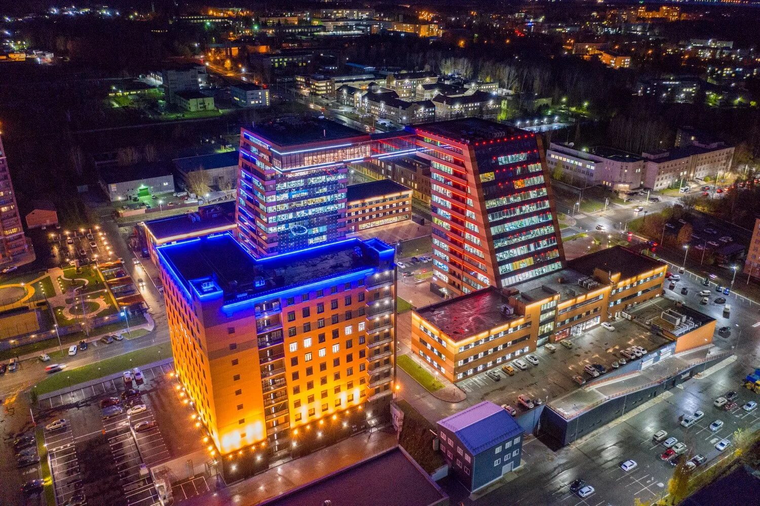 Технопарк Новосибирского Академгородка, Новосибирск. Ночной Технопарк Академгородок. Академгородок ночью Новосибирский Академгородок. Академгородок Новосибирск с высоты птичьего полета. Технопарк место