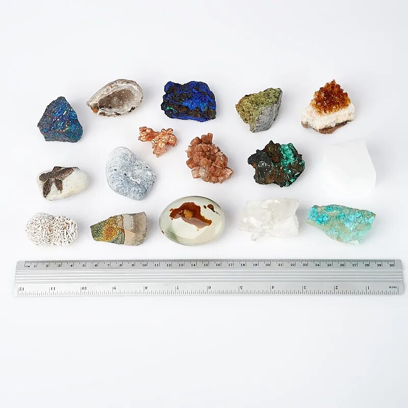 Самоцветы минералы натуральные камни. Эпидот кабошон. Амазонит камень. Каменные яйца. Яшма камбаба камень.