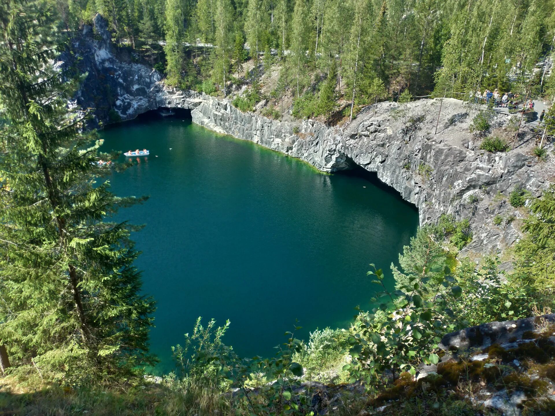 Сортавала рускеала расписание и цена. Сортавала мраморный каньон Рускеала. Сортавала горный парк Рускеала. Парк Рускеала в Карелии. Карелия Сортавала Рускеала.