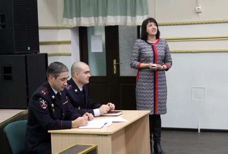 Лабытнангский городской. Лабытнангский городской суд. Начальник ГОВД Г. Лабытнанги 1999. Лабытнангский городской суд Ямало-Ненецкого автономного округа.