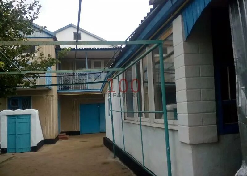 Октябрьское красногвардейского крым. Октябрьское крым. Дома в октябрьском красногвардейский. Октябрьское красногвардейского крым. Мебель красногвардейское крым.