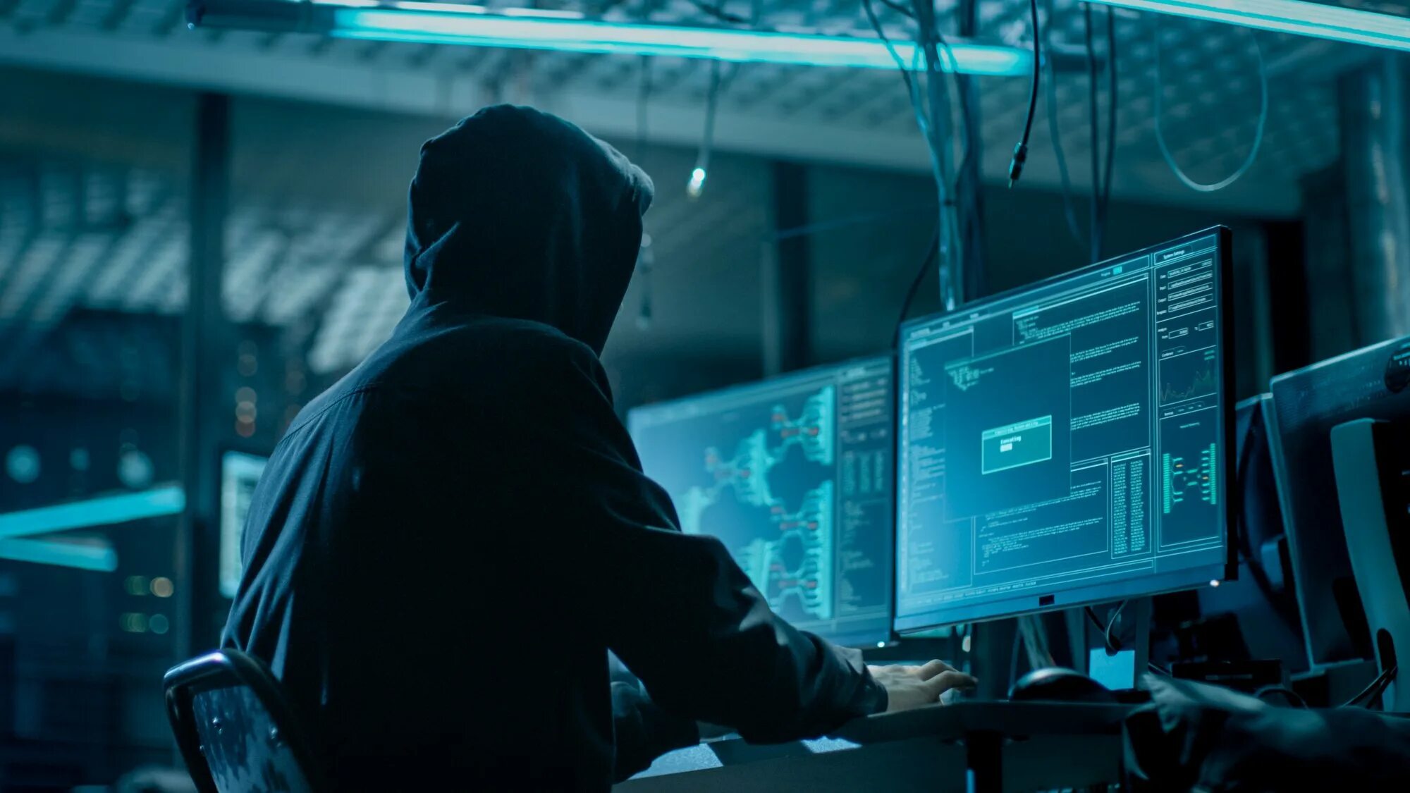 Kiber hacker