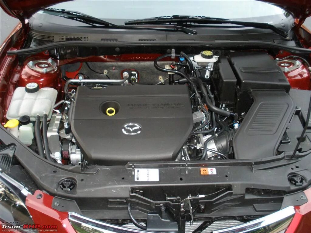 Mazda 3 двигатели. 2006 mazda 3 engine. под капотом мазда 3 bk 1.6. мазда 3 2005 мотор. мазда 3 2008 двигатель.