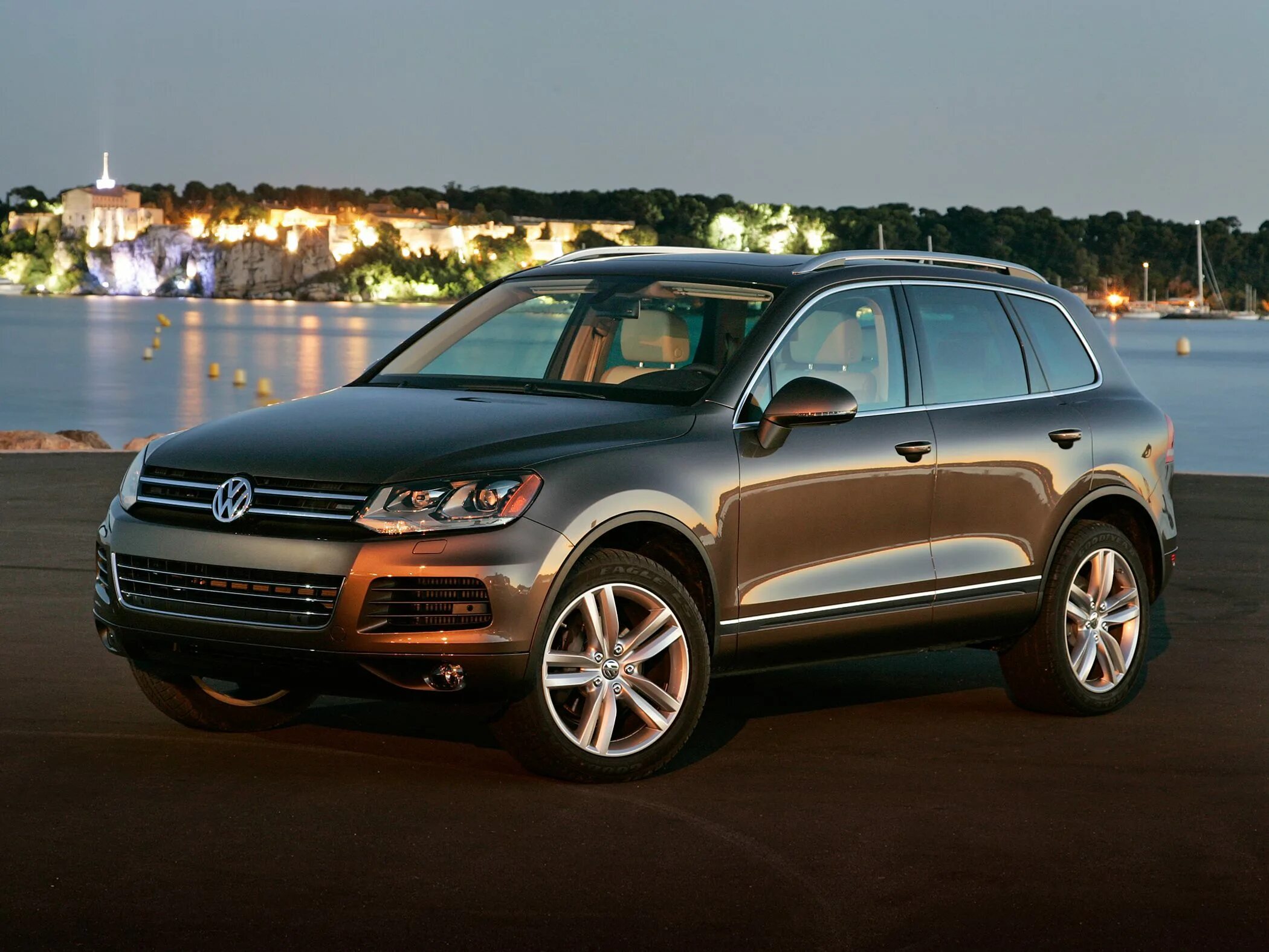 Фольксваген туарег 2022. Ваг туарег. Ваг туарег. Volkswagen touareg r line. Фольксваген туарег 1.