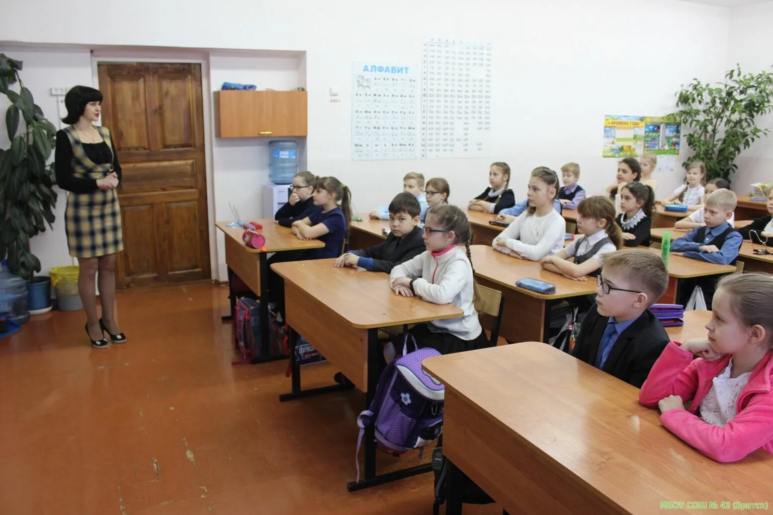 школа 46 братск фото. школа 6 братск. школа 24 братск. мбоу сош 46 братск. школа 8 осиновка братск.