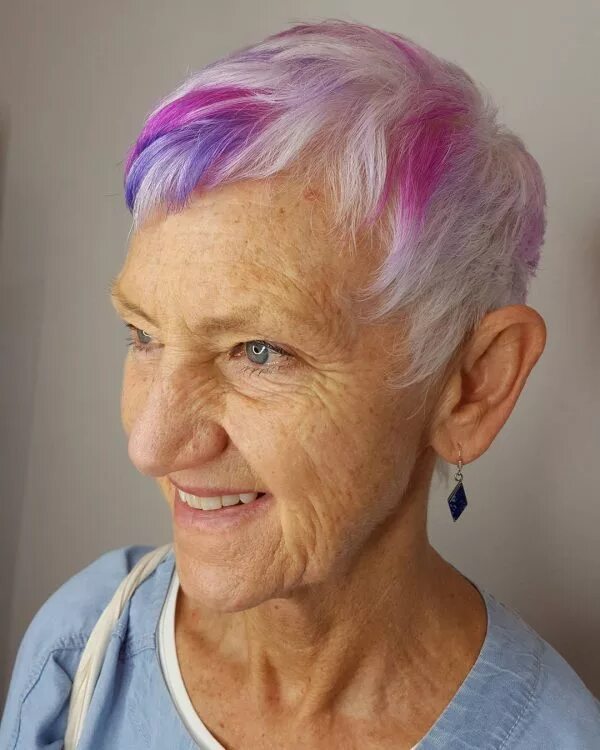 Стрижки короткие пикси для седых волос. Короткие стрижки для бабушек. Модные прически для пожилых женщин. Короткие стрижки для пожилых. Модные прически для бабушек.