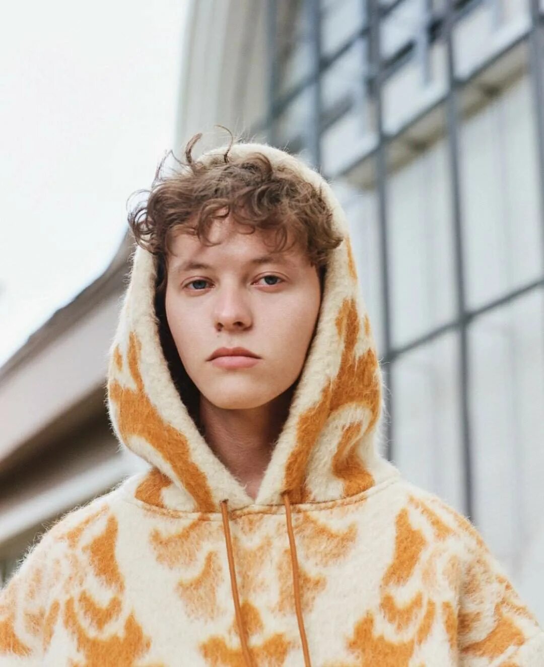 шарлотт эдуард шарлот. шарлотт эдуард. сколько лет шарлотту певцу. сколько лет шарлотту певцу. шарлотт эдуард.