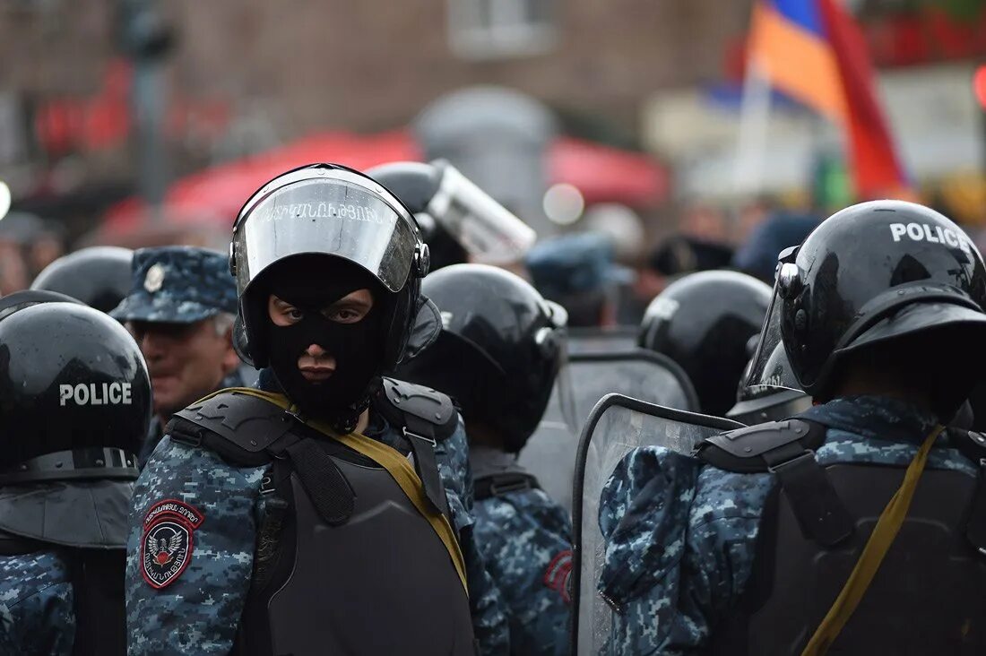Чрезвычайное положение срок. Чрезвычайное положение. чрезвычайное положение рф. чрезвычайное положение картинки. чрезвычайное положение картинки для презентации.