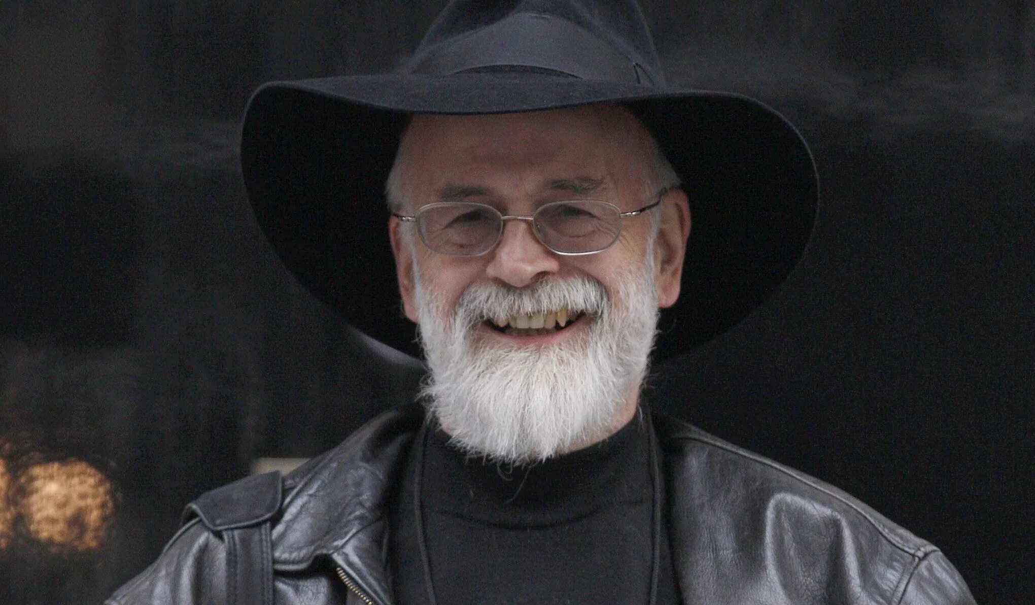 Терри Пратчетт. Terry Pratchett 2022. Терри Пратчетт фото. Терри Пратчетт (1948-2015), английский писатель-фантаст. Terry pratchett's