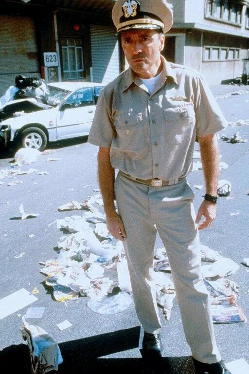 на последнем берегу (2000) (on the beach). на последнем берегу фильм 2000. на том берегу фильм 2000. On the beach фильм 2000. последний берег.