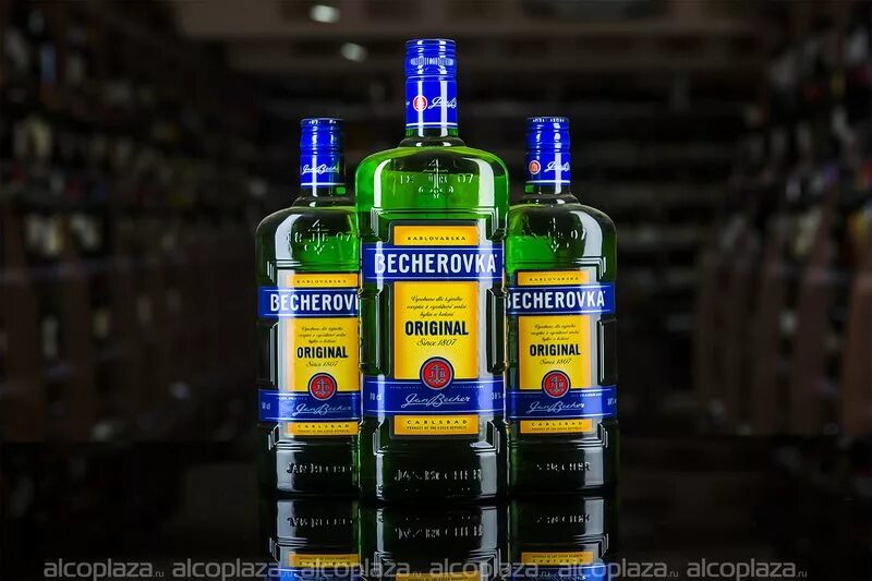 5. 5. Бехеровка состав. Бехеровка этикетка. Ликер becherovka 38.