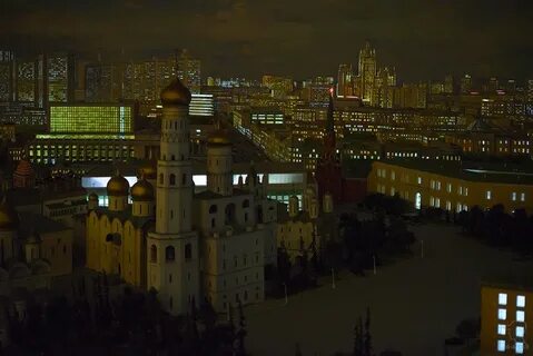 Почему над москвой