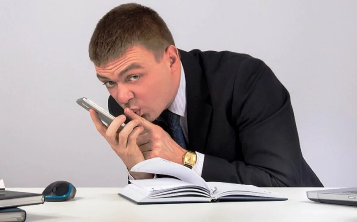 Стукачество в россии. Донос плакат. Человек пишущий доносы. Стукачество доносительство. Цитаты про доносы.