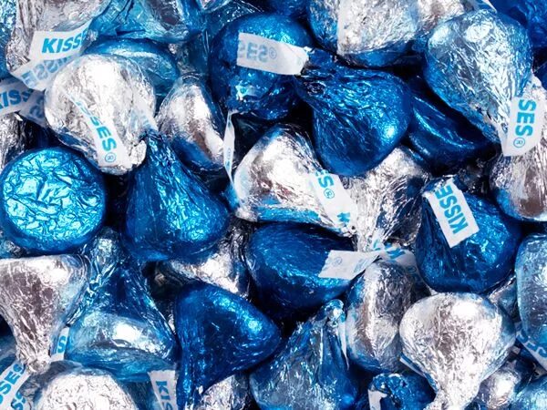 Blue kisses. Silver Blue. Hersheys Kisses синий. Silver Foil Blue. Dark Candy синий.