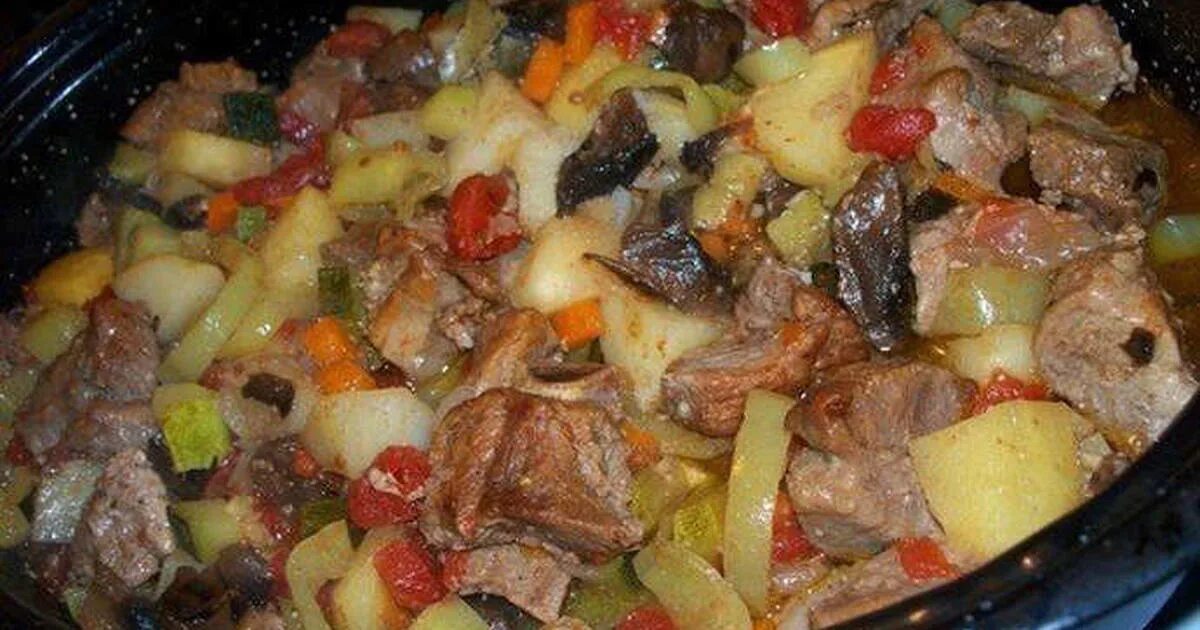 Жаркое в духовке. Жаркое в мультиварке. Картошка с мясом и овощами в духовке. Запеченное мясо с овощами. Как вкусно приготовить мясо с овощами