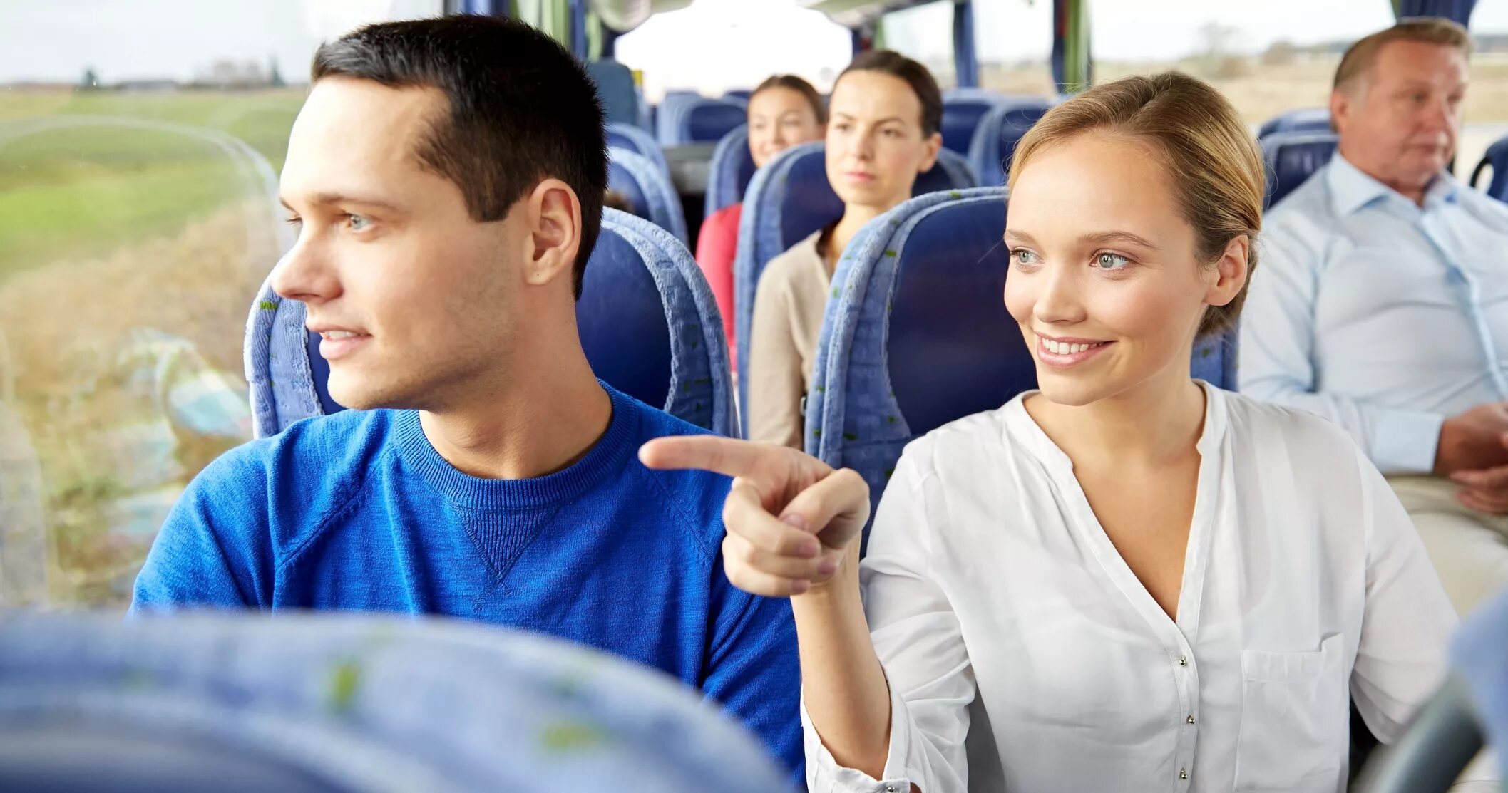 Пассажир или пасажир. Автобус турист. Люди в экскурсионном автобусе. Экскурсанты в автобусе. Экскурсия на автобусе.