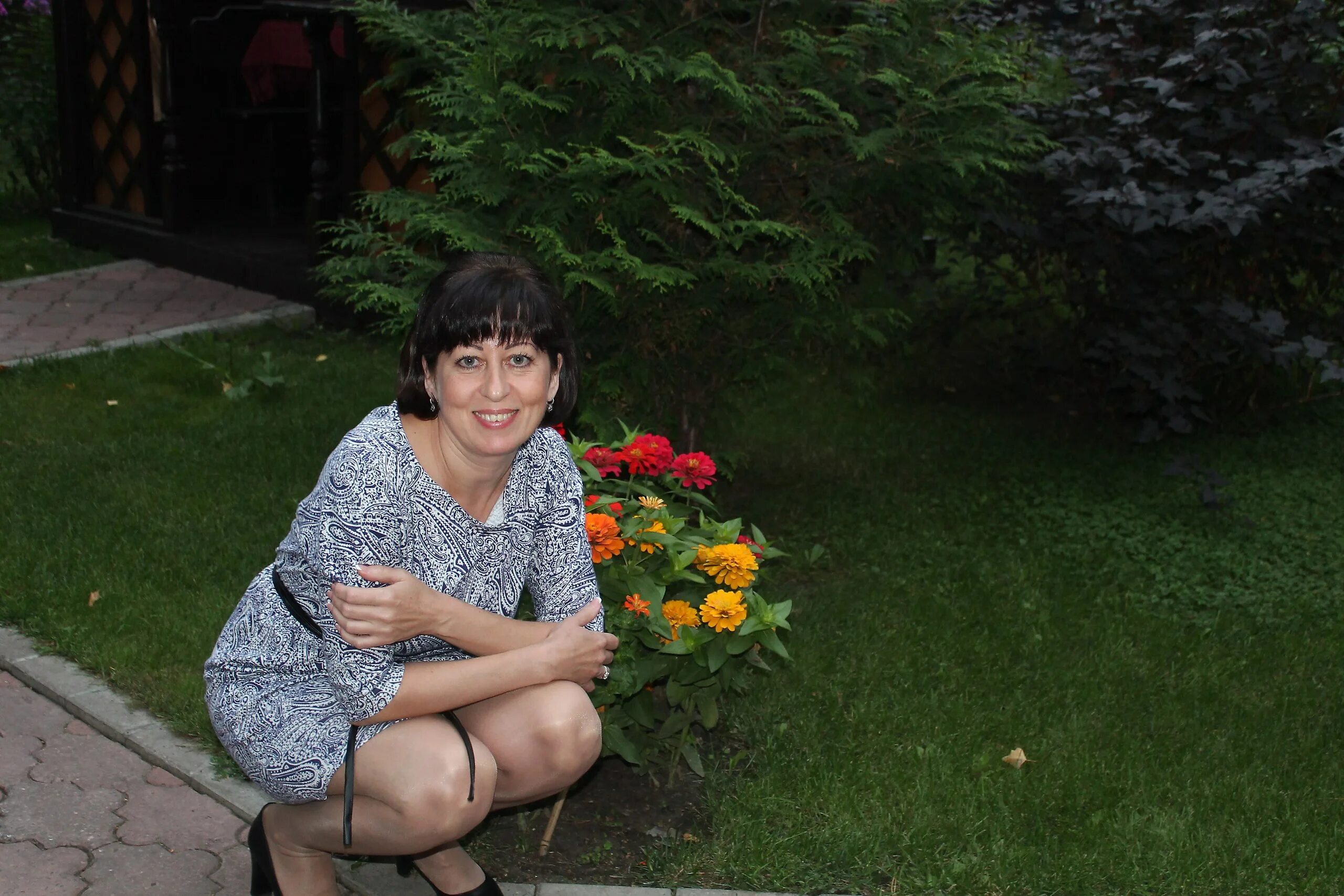 Богатые дамы тольятти. Толь дам. Толь дам. Женщина от 40 до 50 лет. Женщины за 40 тольятти.