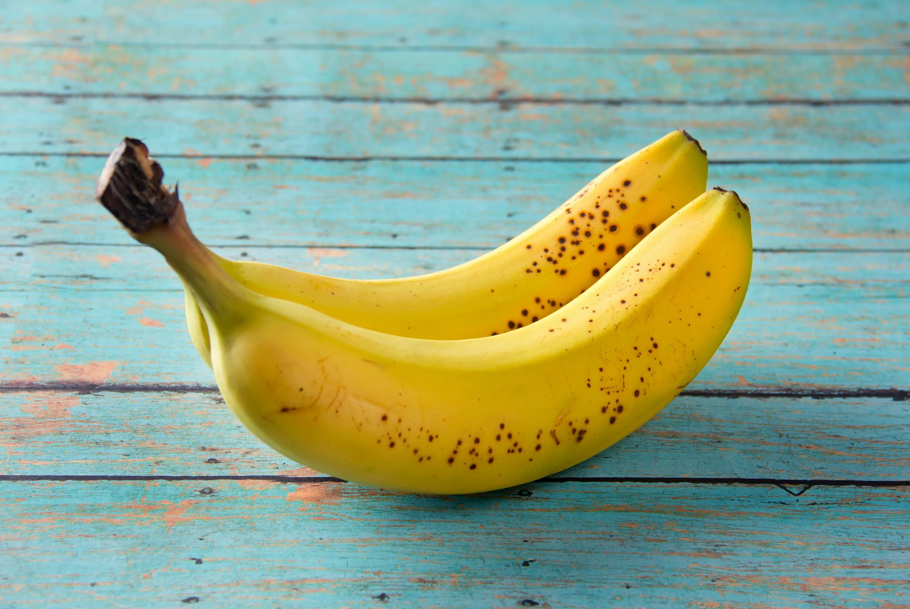 Банан. Банан картинка. Картина банан. Красивый банан.