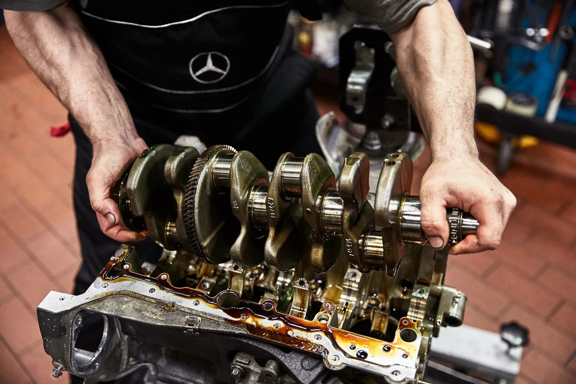 Качественная сборка мотора. Сборка автомобильных двигателей. Сборка двигателя. Как собрать двигатель машины. Сборка двигателя agr.