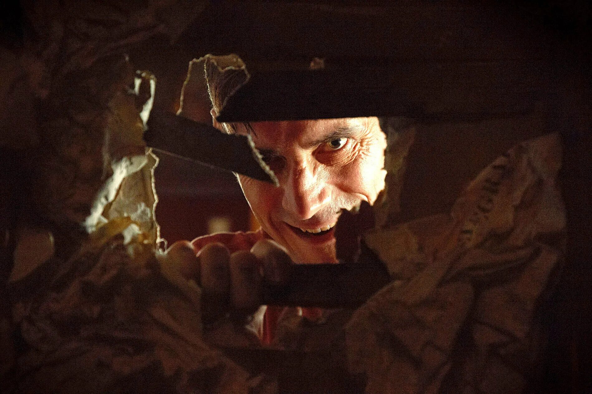 дом с паранормальными явлениями 2. дом с паранормальными явлениями 2 (2014). дом с паранормальными явлениями 2. страшный дом. дом 2 ужасы.