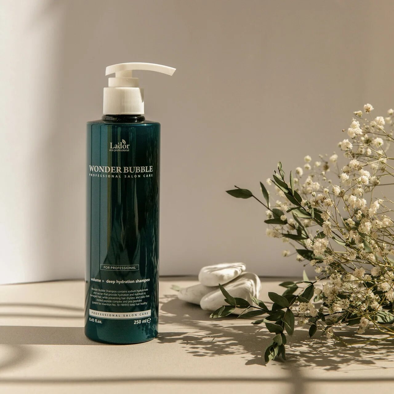 Lador шампунь увлажняющий для объема волос lador wonder bubble shampoo 600. The hair laboratory шампунь. Шампунь ладор wonder bubble. La'dor wonder bubble shampoo 600 мл. Шампунь wonder.