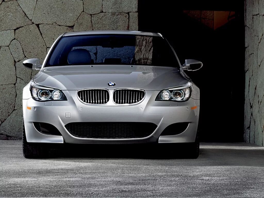 2010 05. Bmw m5 2010. bmw e60 2010. bmw m5 e60. bmw м 5 2010.