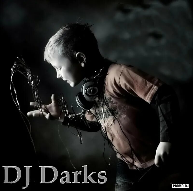 Dark надпись. Дарк промо. Дарк промо. Надпись дарк. Авы с надписью dark.