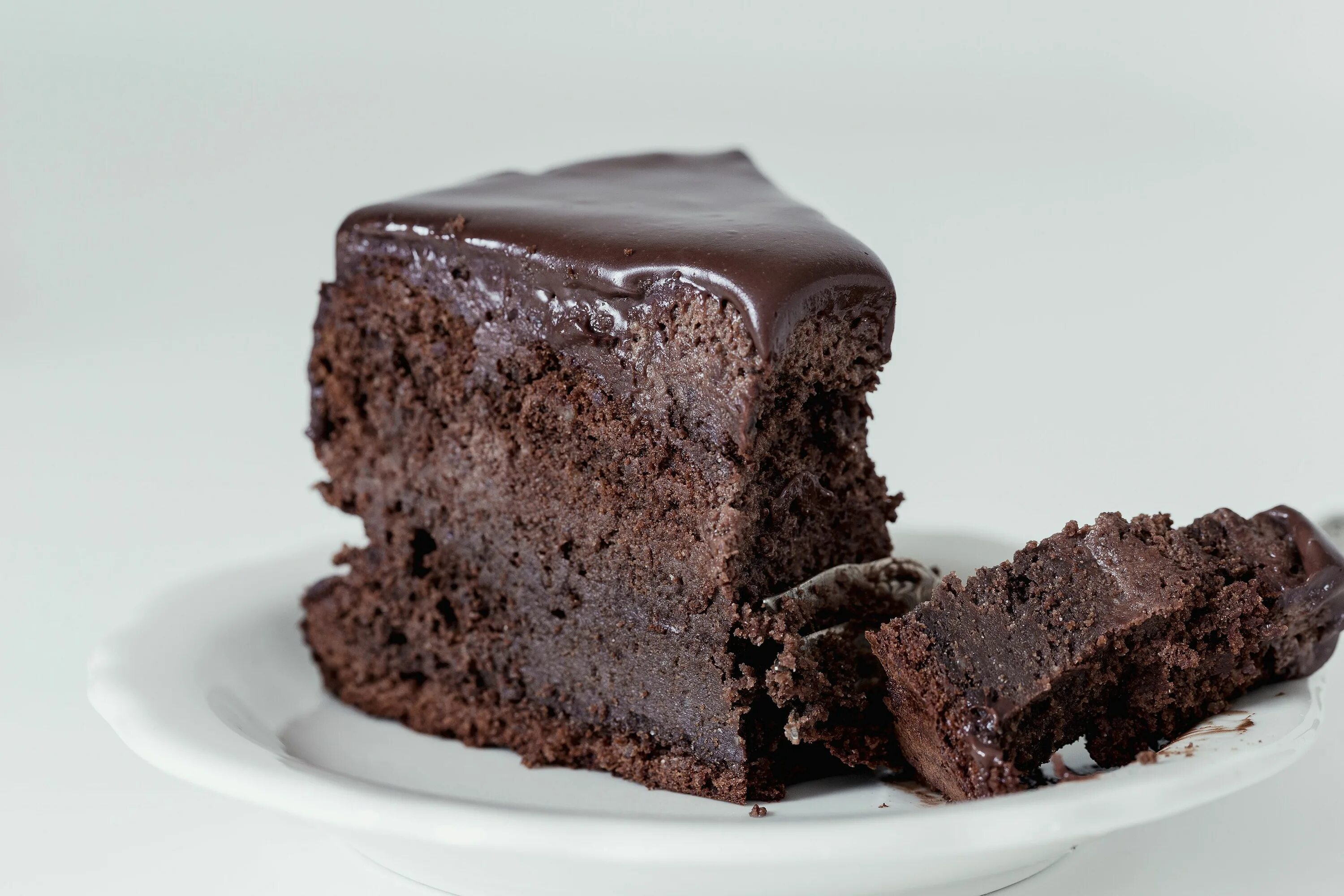 Шоколадный кейк. Шоколадный торт арт. Шоколадный торт без муки. Торт шоколадный Chocolate Cake. Шоколадный пирог без муки.