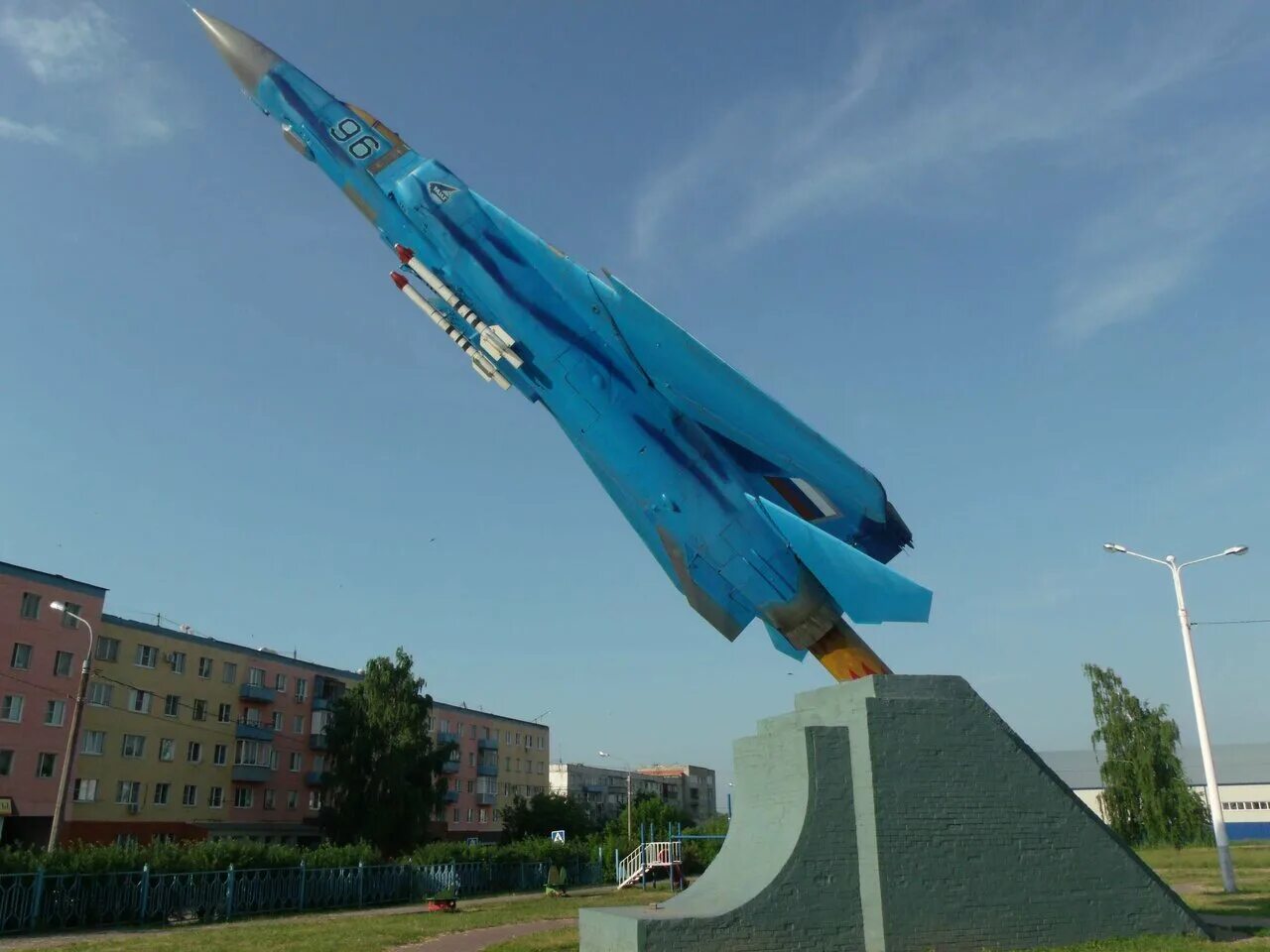 Луховицы самолет миг. Достопримечательности города луховицы. Луховицы. Луховицы иваново. Самолет-памятник миг-23 в луховицах.