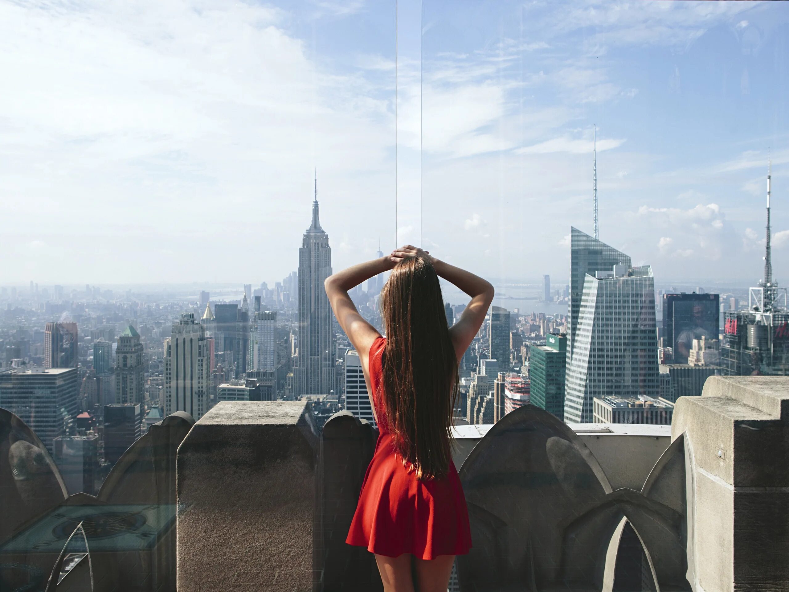 New birdarcha. Девушка в Нью-Йорке спиной. Девушка на крыше. Красивые девушки в Нью-Йорке. Девушка на фоне Нью Йорка.