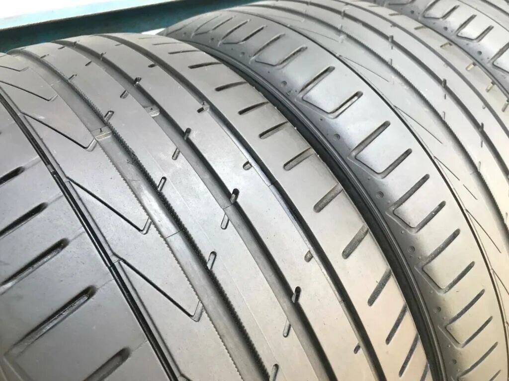 Купить резину вентус. Hankook k117 Ventus s1 evo2. Hankook Ventus s1 EVO 2 k117 225/55 r17 97w. Hankook Ventus s1 evo2 225/45 r18. Hankook s1 EVO 2.