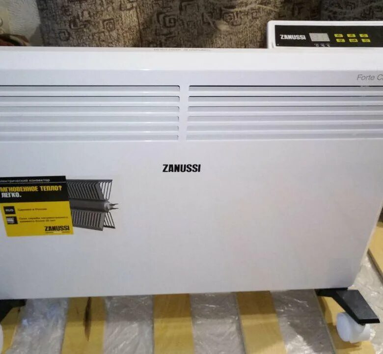 Конвекторы занусси. Zanussi ZCH/S-1500. Конвектор электрический Zanussi ZCH/S-1500 er. Конвектор Zanussi ZCH/S-1500 Mr. Zanussi ZCH/S-2000 er.