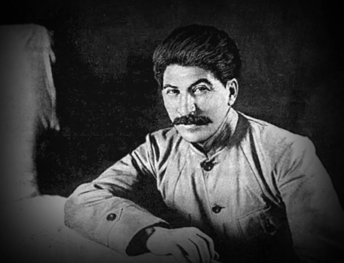 Сталин иосиф виссарионович в молодости. Сталин иосиф виссарионович фото молодой. Иосиф джугашвили в молодости. Иосиф сталин 1918. Иосиф сталин в 1917 году.